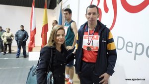 Eva Mª Illán en la imposición de medallas