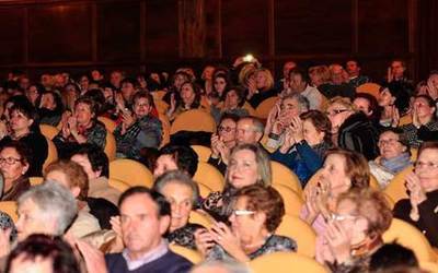 Visita al teatro de la Laboral, obra - La Luna de Nela -
